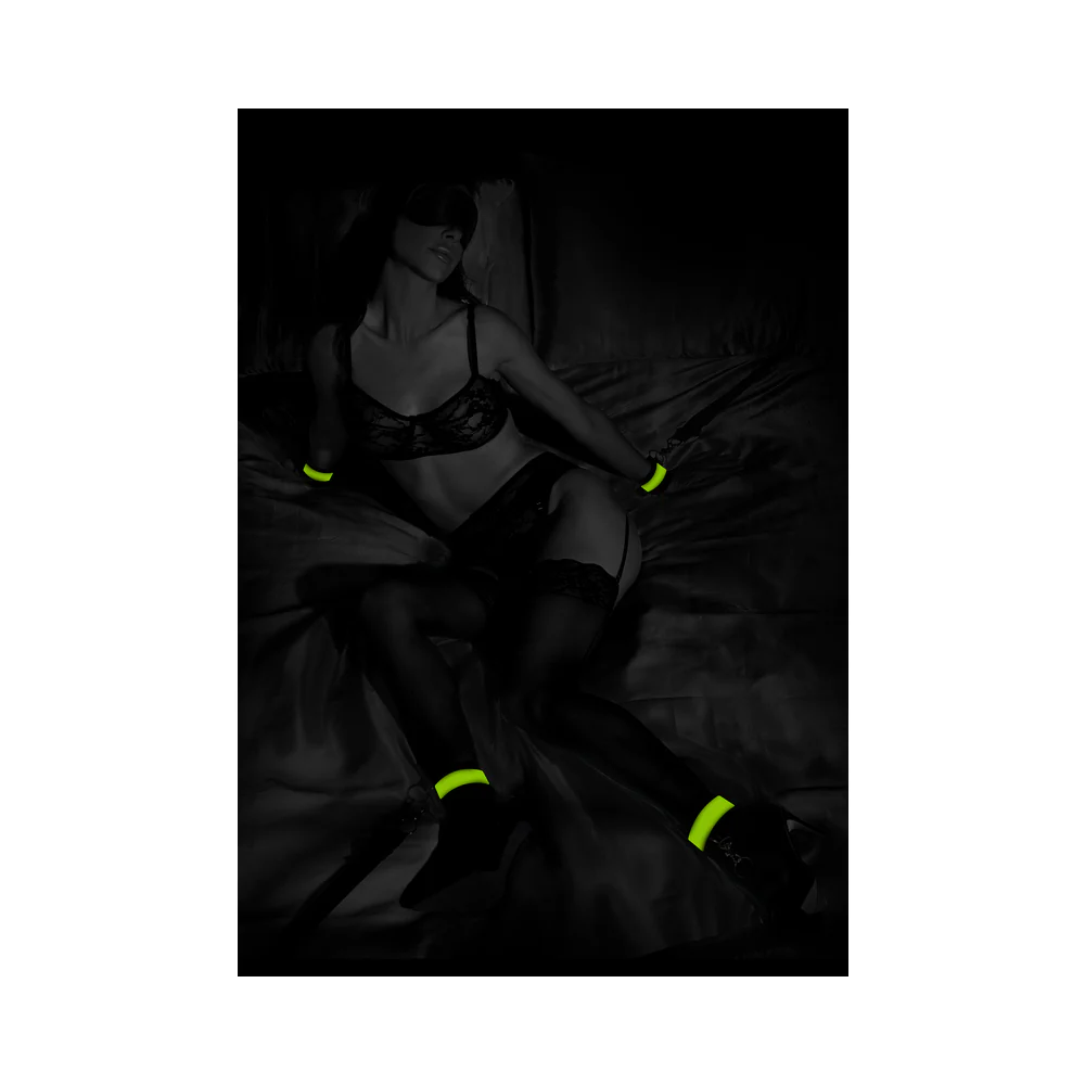 Ouch! Glow in the Dark Bed Bindings Restraint Kit Neon Green - Image 4
